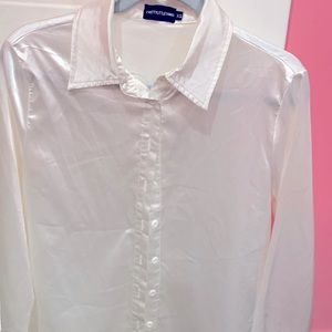 I am selling my the clothes that I don’t use anymore more, to donate to families